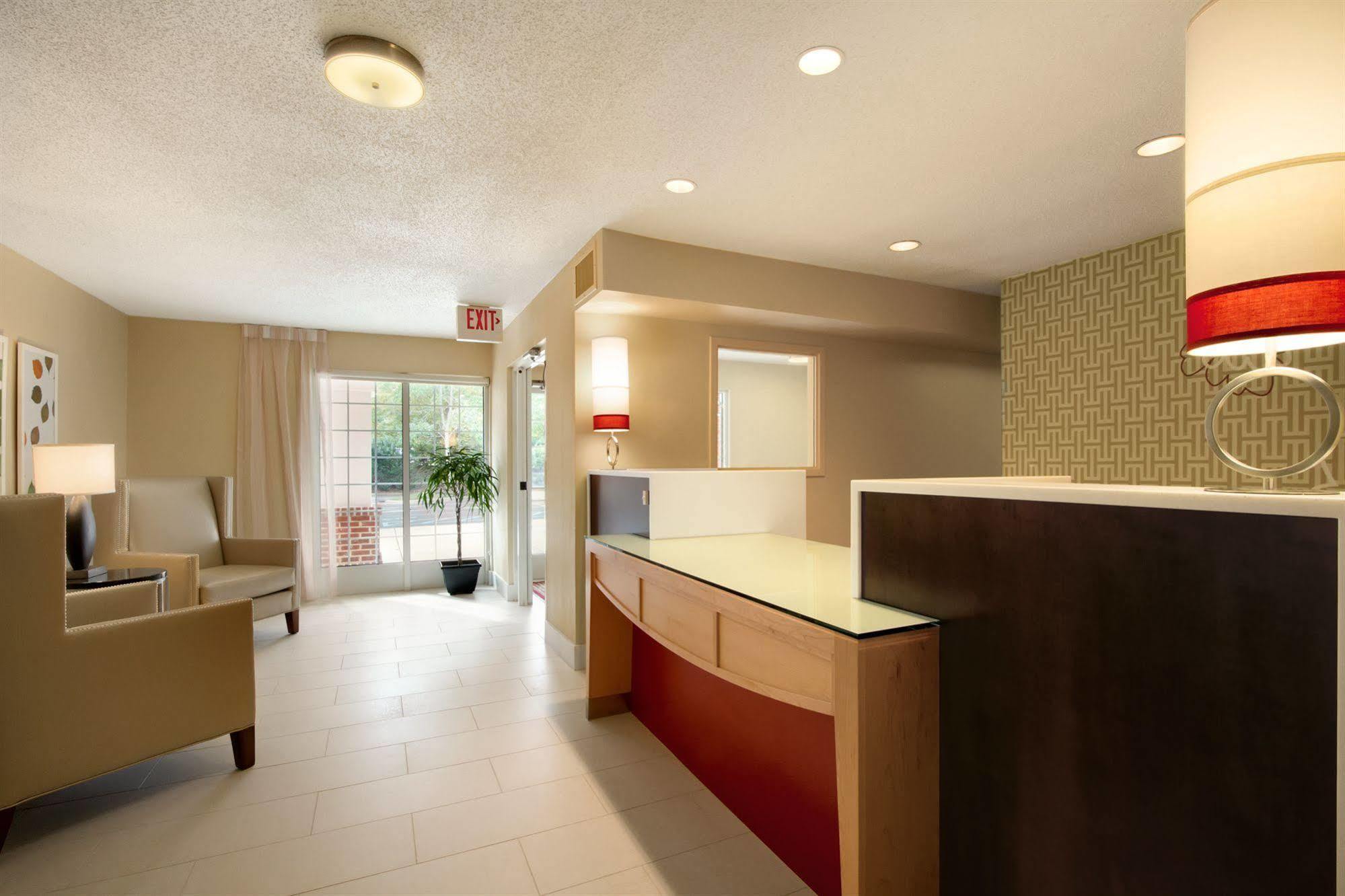 Mainstay Suites Detroit Farmington Hills Exterior foto